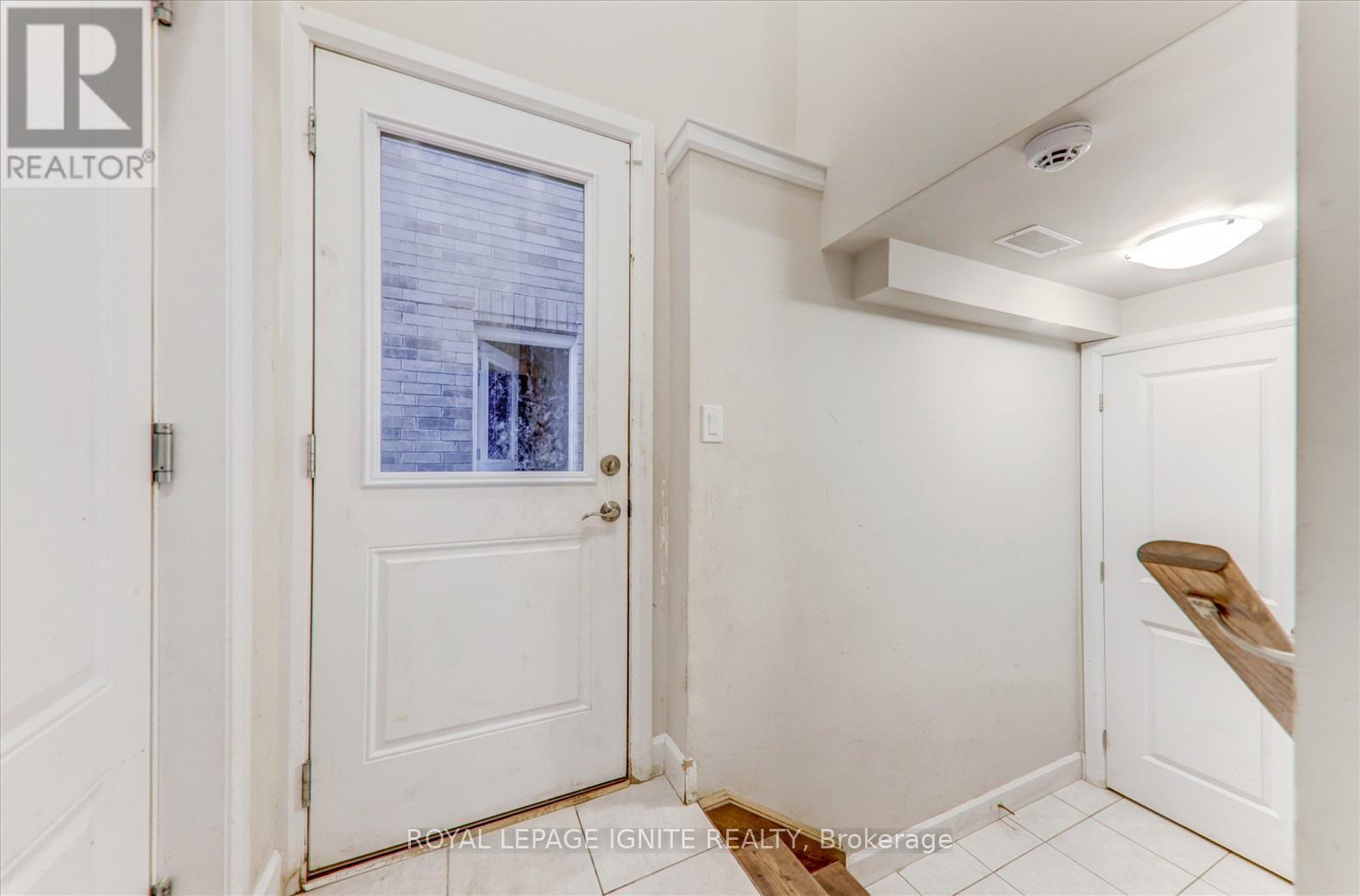101 York Drive, Peterborough (Northcrest), Ontario  K9K 0H7 - Photo 21 - X12099064