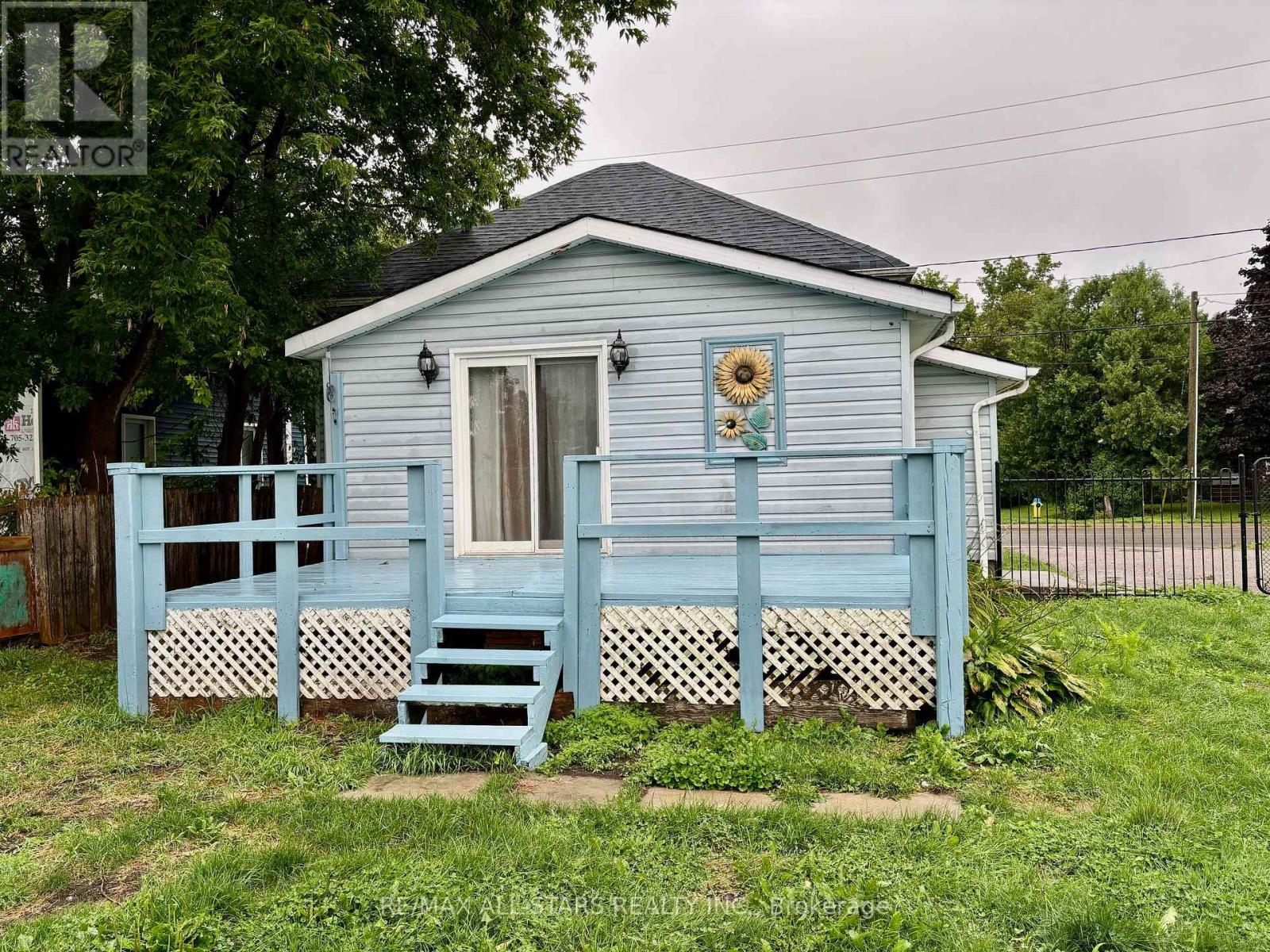 81 Durham Street W, Kawartha Lakes (Lindsay), Ontario  K9V 2P8 - Photo 14 - X12099120