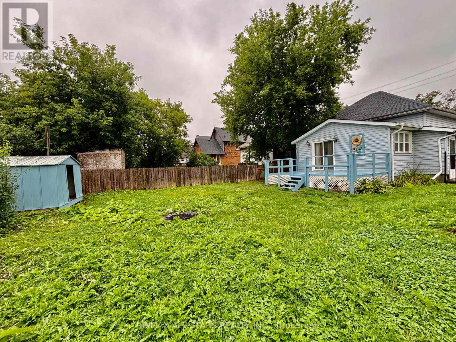 81 Durham Street W, Kawartha Lakes (Lindsay), Ontario  K9V 2P8 - Photo 16 - X12099120