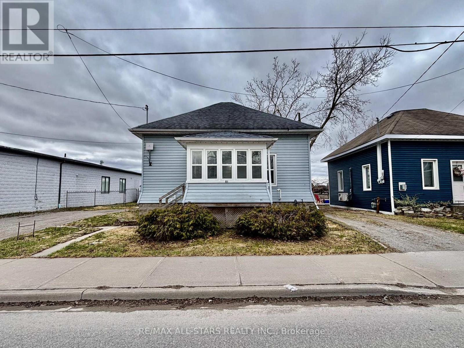 81 Durham Street W, Kawartha Lakes (Lindsay), Ontario  K9V 2P8 - Photo 2 - X12099120
