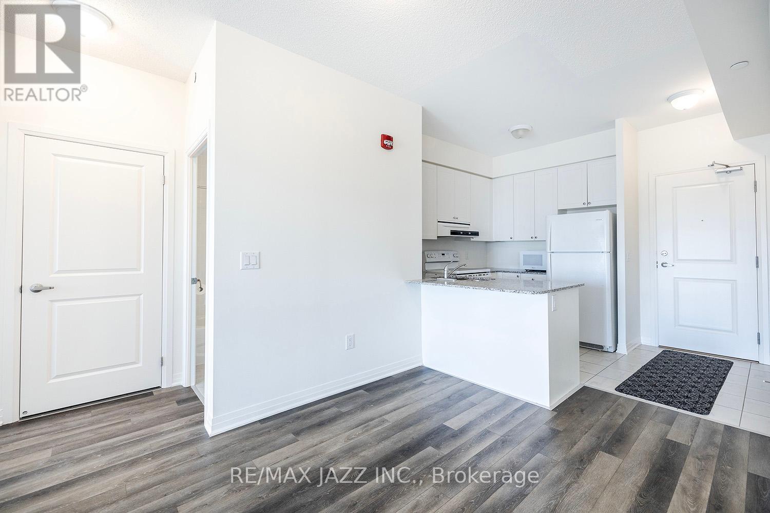 412 - 70 Shipway Avenue, Clarington (Newcastle), Ontario  L1B 0B6 - Photo 4 - E12099489