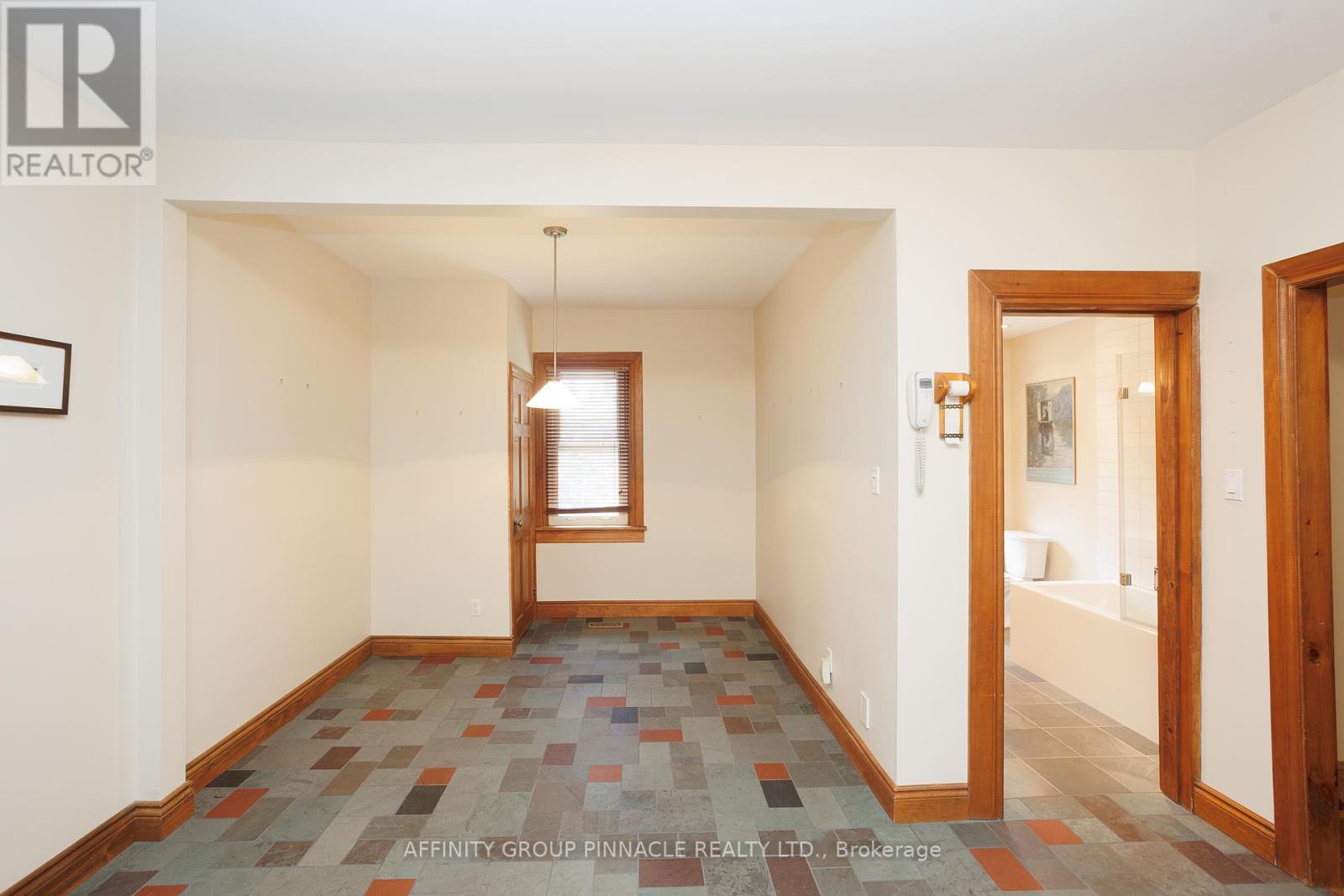 93 Glenelg Street W, Kawartha Lakes (Lindsay), Ontario  K9V 2V8 - Photo 17 - X12099586