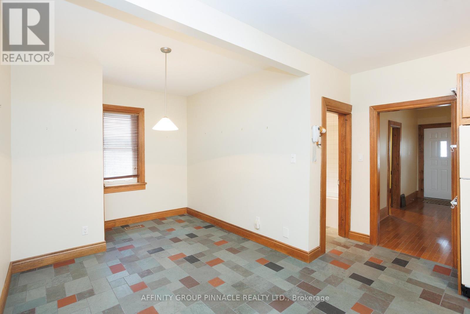 93 Glenelg Street W, Kawartha Lakes (Lindsay), Ontario  K9V 2V8 - Photo 19 - X12099586