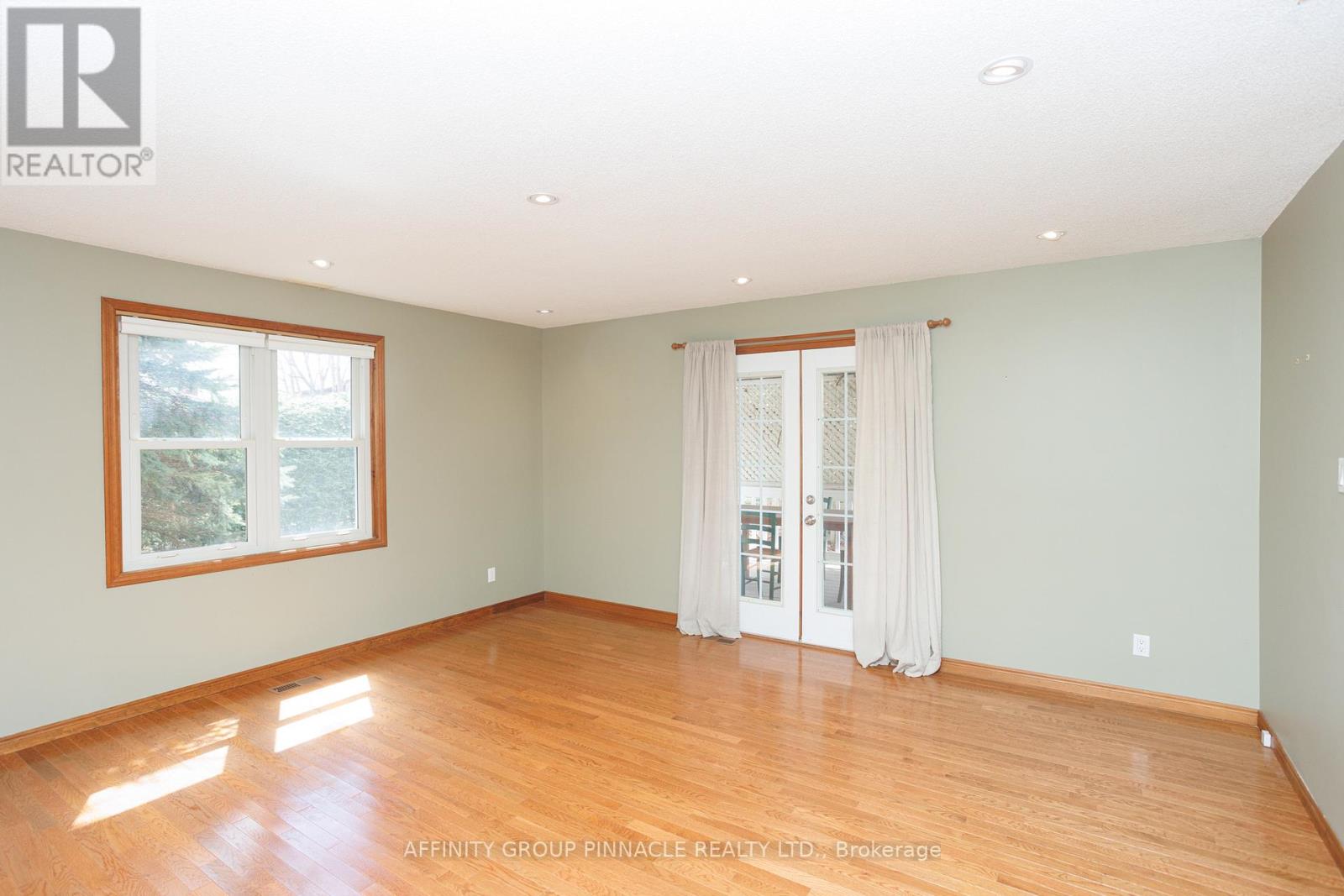 93 Glenelg Street W, Kawartha Lakes (Lindsay), Ontario  K9V 2V8 - Photo 21 - X12099586