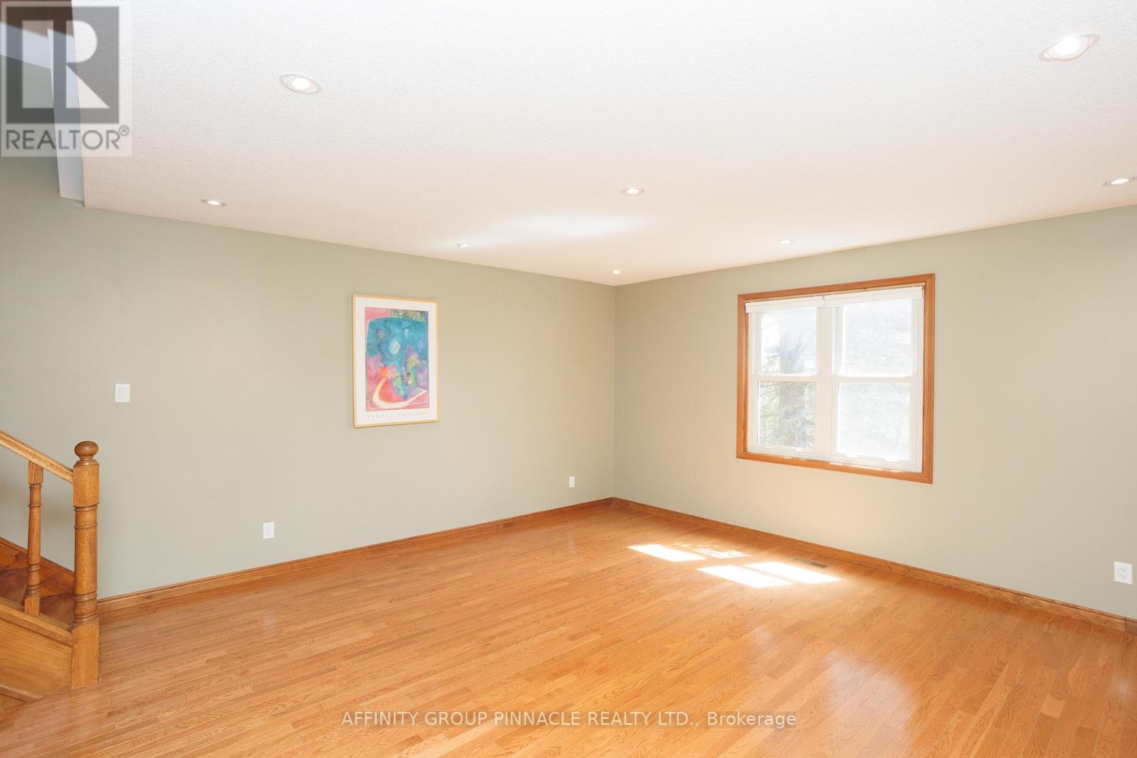 93 Glenelg Street W, Kawartha Lakes (Lindsay), Ontario  K9V 2V8 - Photo 24 - X12099586