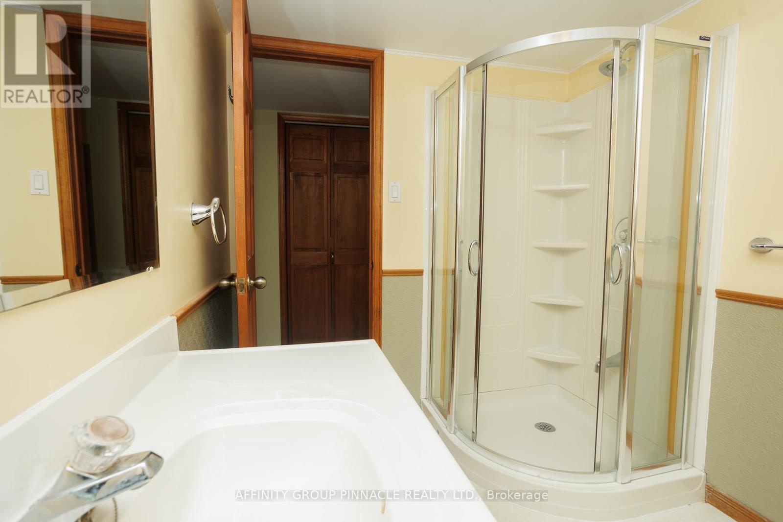 93 Glenelg Street W, Kawartha Lakes (Lindsay), Ontario  K9V 2V8 - Photo 30 - X12099586
