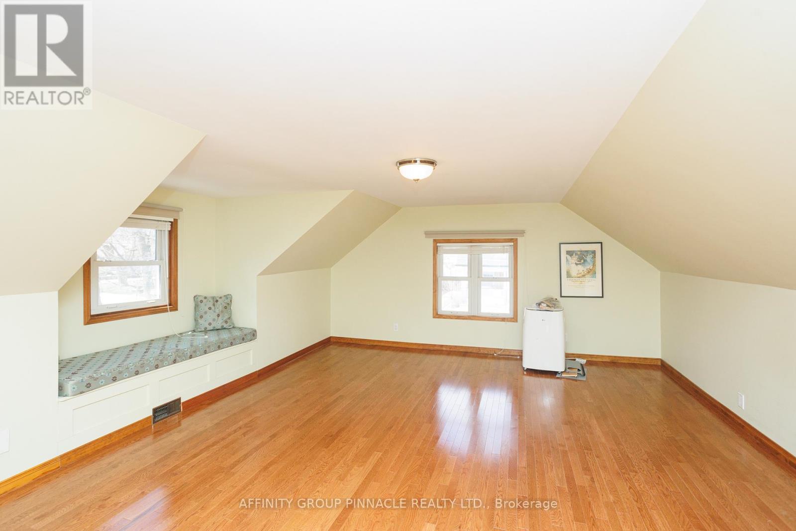 93 Glenelg Street W, Kawartha Lakes (Lindsay), Ontario  K9V 2V8 - Photo 32 - X12099586