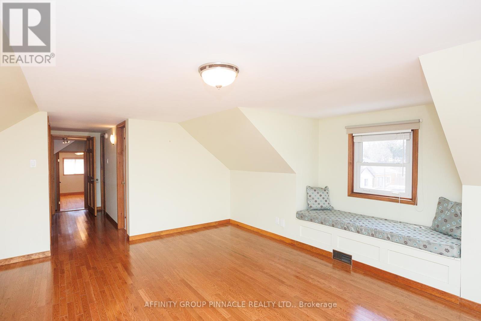 93 Glenelg Street W, Kawartha Lakes (Lindsay), Ontario  K9V 2V8 - Photo 35 - X12099586