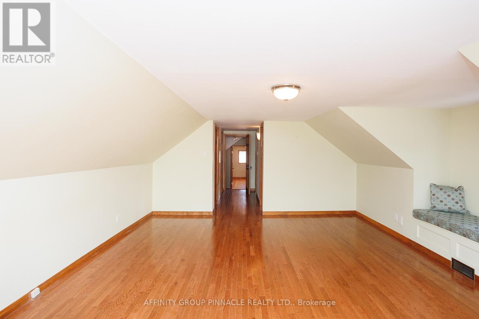 93 Glenelg Street W, Kawartha Lakes (Lindsay), Ontario  K9V 2V8 - Photo 36 - X12099586