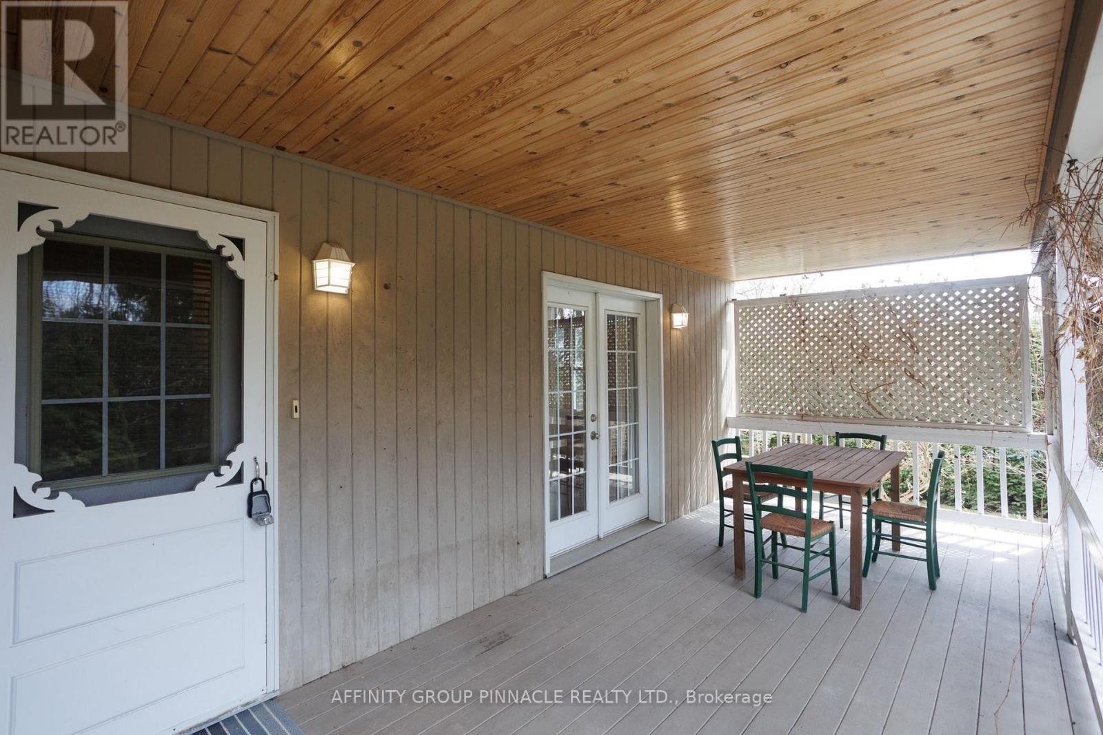 93 Glenelg Street W, Kawartha Lakes (Lindsay), Ontario  K9V 2V8 - Photo 39 - X12099586