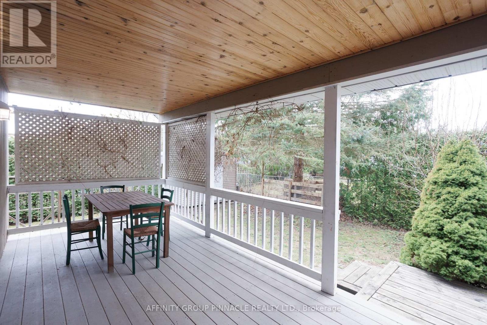 93 Glenelg Street W, Kawartha Lakes (Lindsay), Ontario  K9V 2V8 - Photo 40 - X12099586