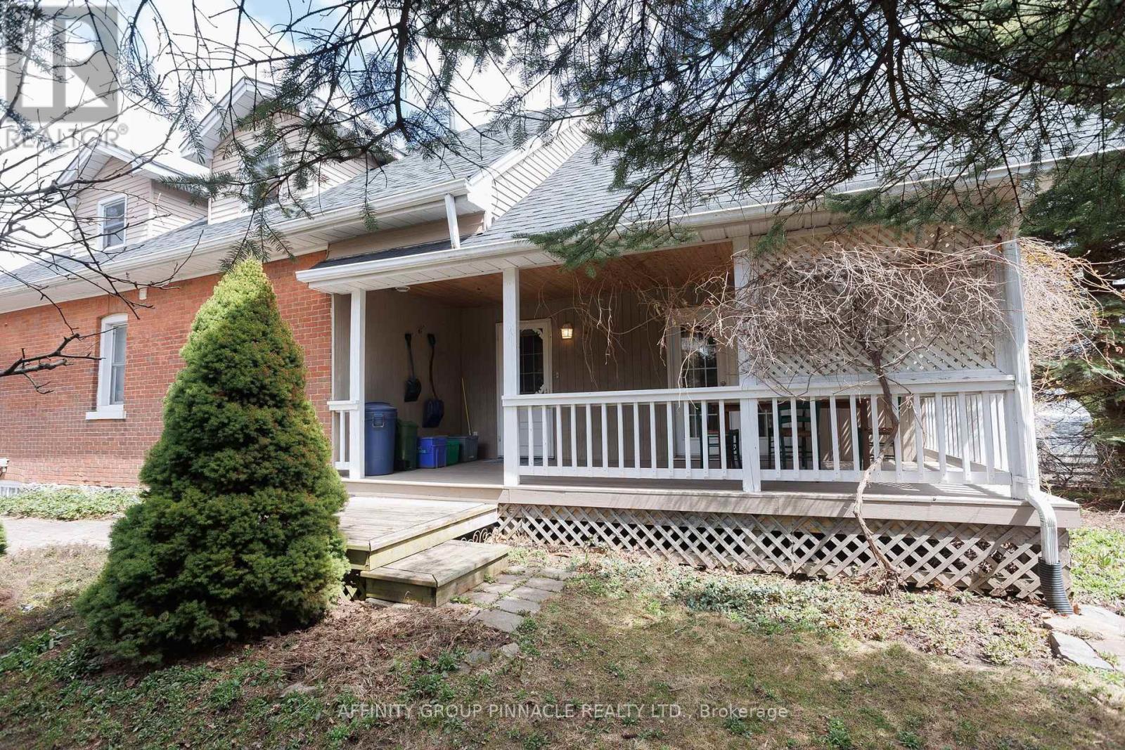 93 Glenelg Street W, Kawartha Lakes (Lindsay), Ontario  K9V 2V8 - Photo 44 - X12099586