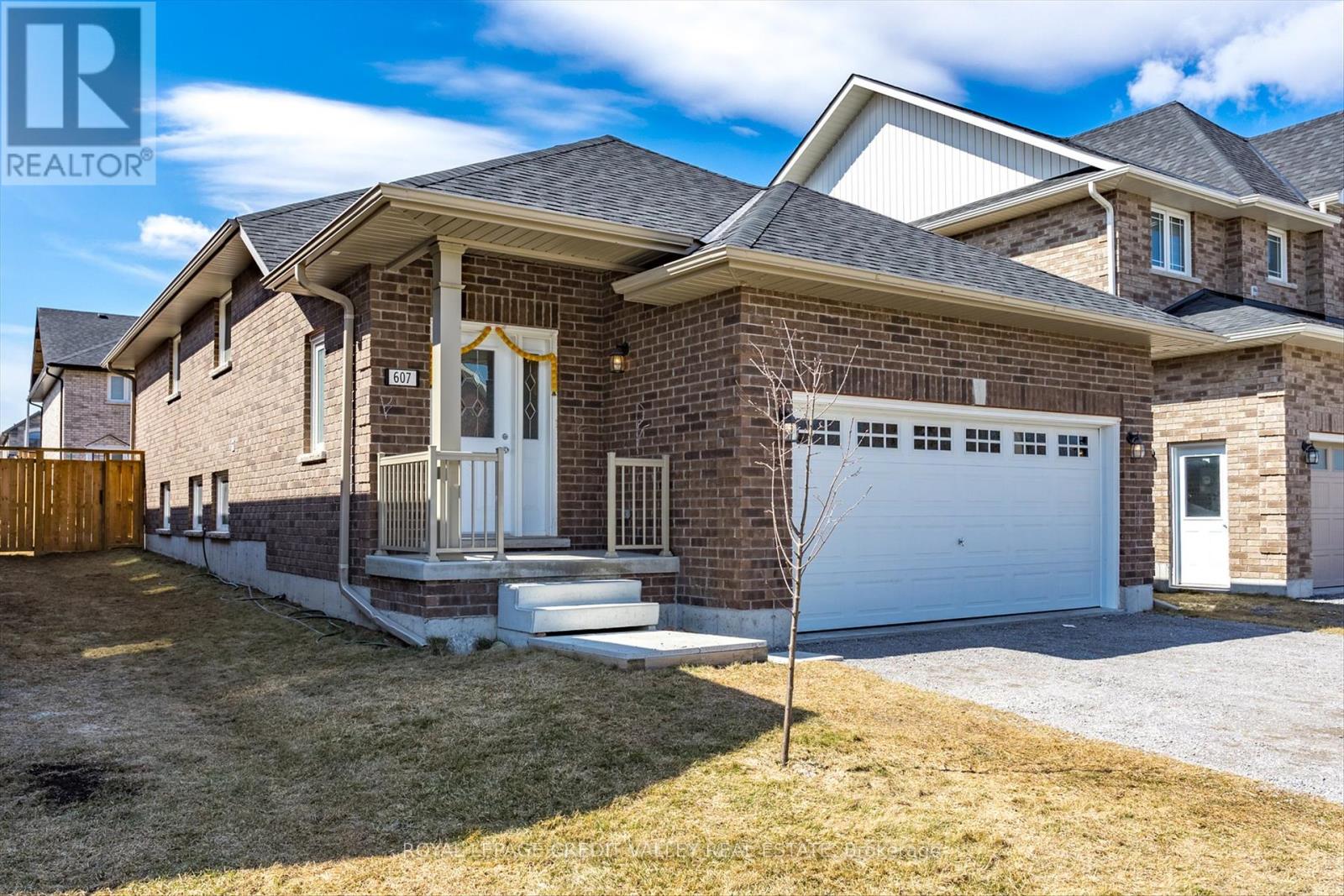 607 Lemay Grove E, Smith-Ennismore-Lakefield, Ontario  K9K 0H1 - Photo 2 - X12099890