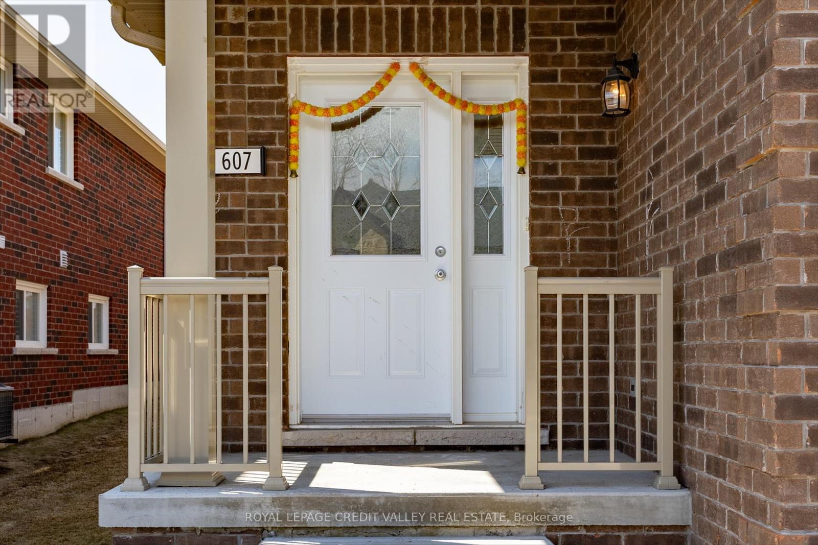 607 Lemay Grove E, Smith-Ennismore-Lakefield, Ontario  K9K 0H1 - Photo 3 - X12099890