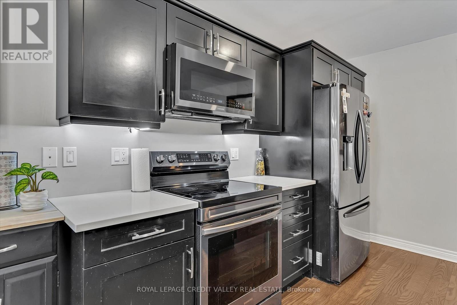 607 Lemay Grove E, Smith-Ennismore-Lakefield, Ontario  K9K 0H1 - Photo 8 - X12099890