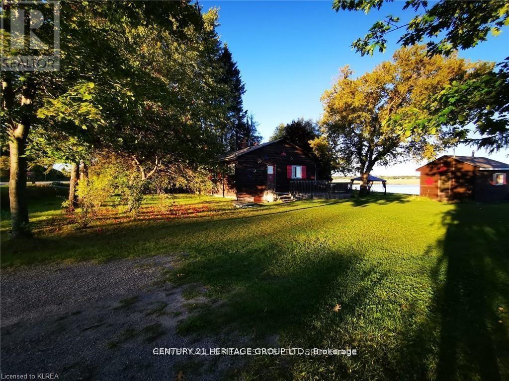 1980 Pigeon Lake Road, Kawartha Lakes, Ontario  K9V 4R5 - Photo 5 - X12100063