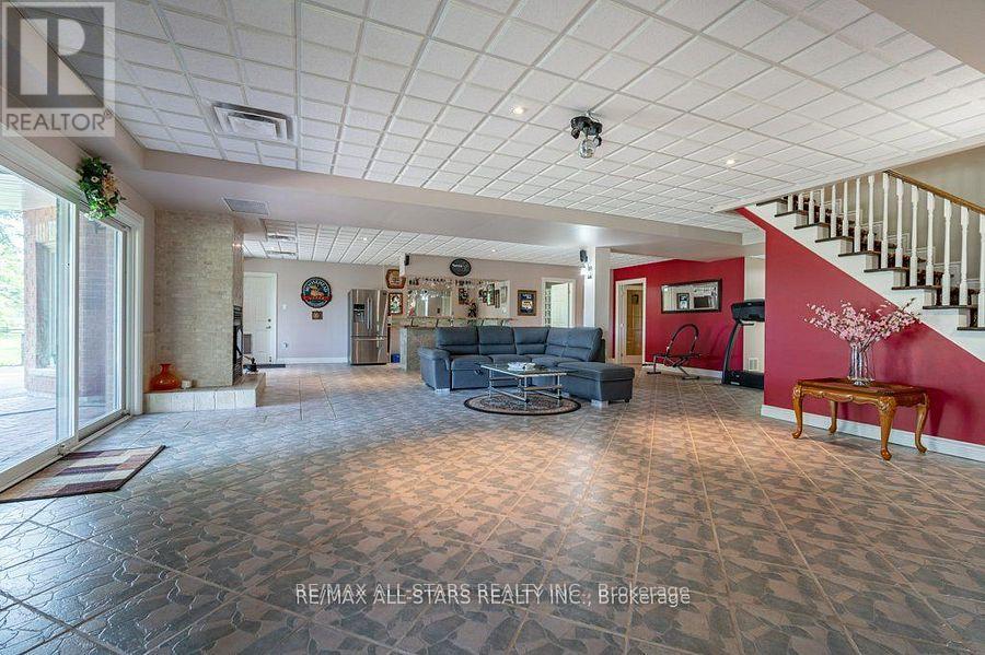 182 Charlore Park Drive, Kawartha Lakes (Omemee), Ontario  K0L 2W0 - Photo 23 - X12100822