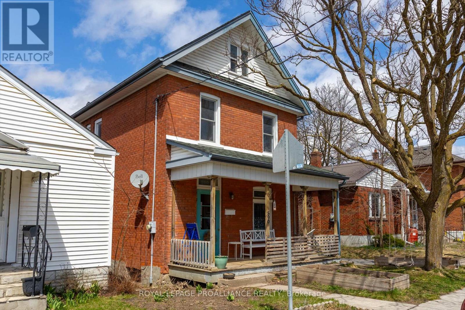 590 Murray Street, Peterborough Central (North), Ontario  K9H 2V1 - Photo 2 - X12100868