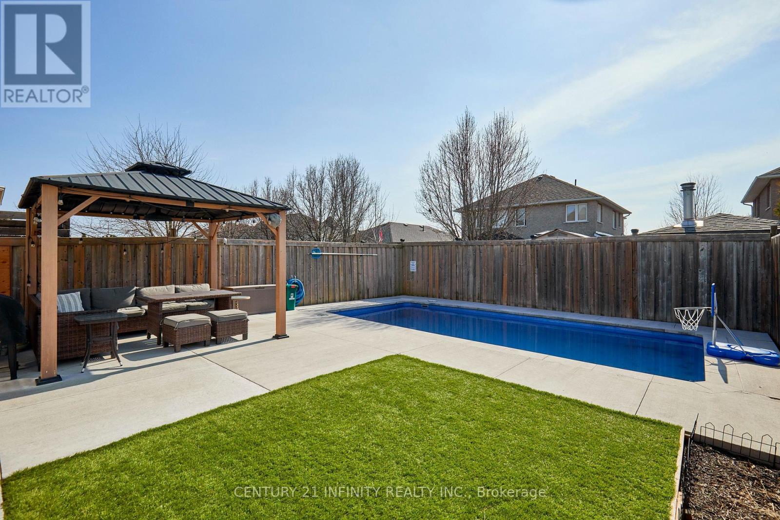 134 Laking Drive, Clarington (Newcastle), Ontario  L1B 1P9 - Photo 4 - E12101962