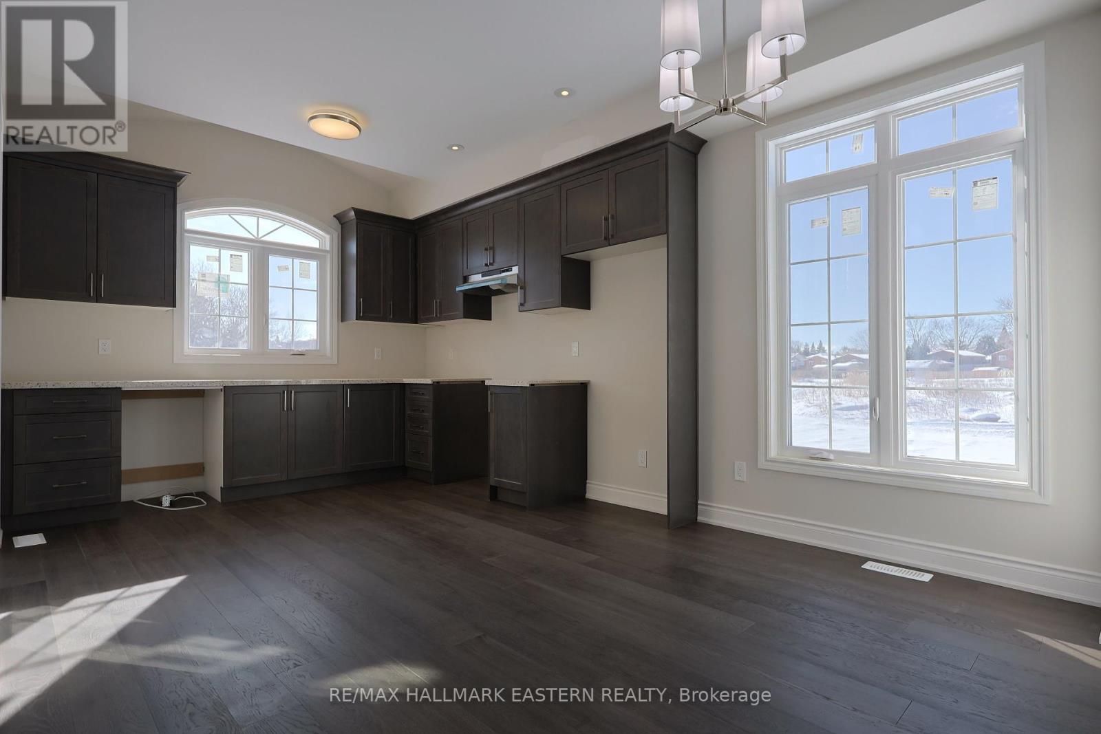 35 Coldbrook Drive, Cavan Monaghan (Cavan Twp), Ontario  L0A 1G0 - Photo 5 - X12102068