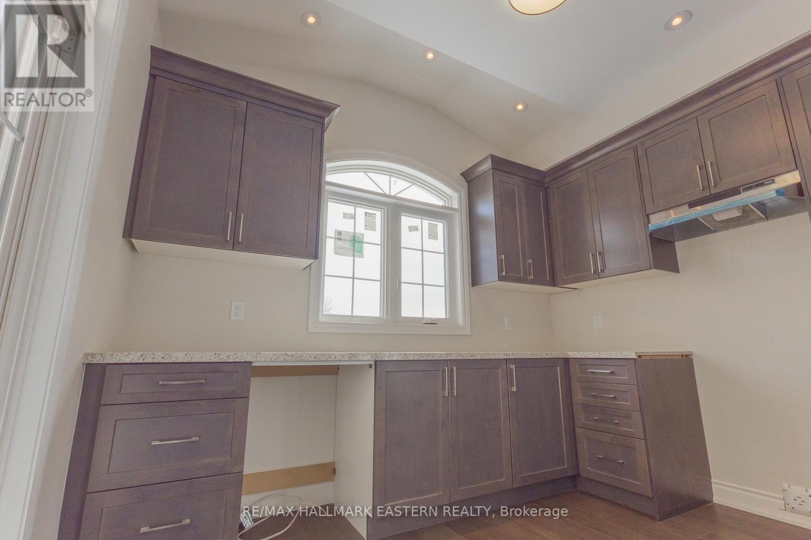 35 Coldbrook Drive, Cavan Monaghan (Cavan Twp), Ontario  L0A 1G0 - Photo 8 - X12102068