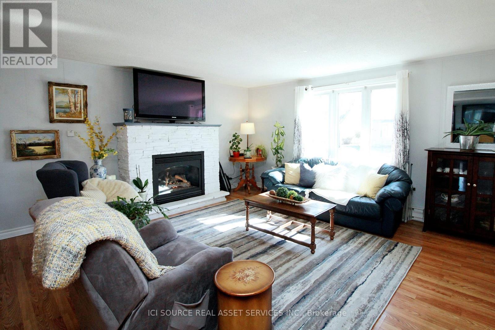 16 Wheelhouse Drive, Clarington (Bowmanville), Ontario  L1B 1B9 - Photo 6 - E12103348