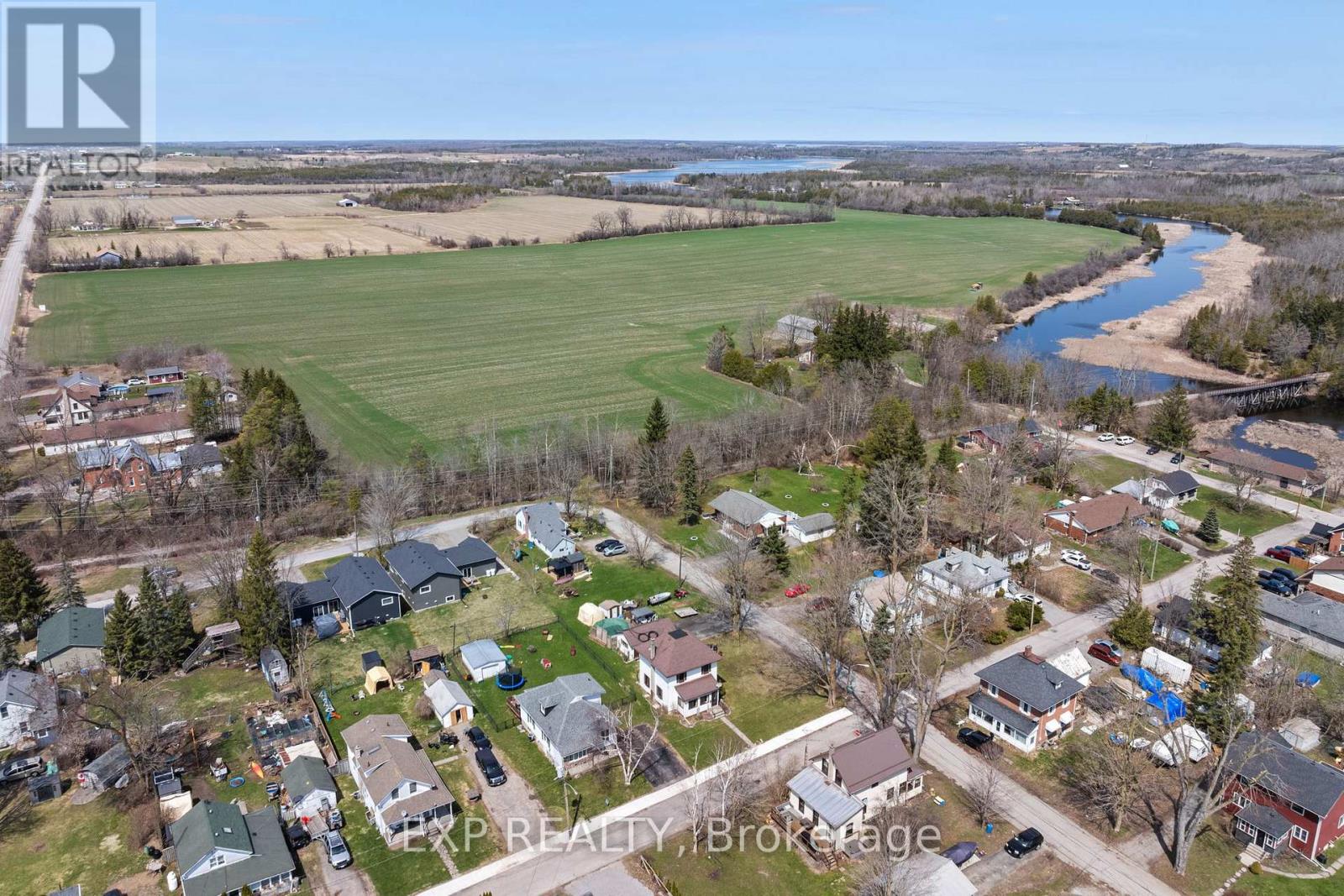 9 Victoria Street E, Kawartha Lakes (Omemee), Ontario  K0L 2W0 - Photo 33 - X12103438