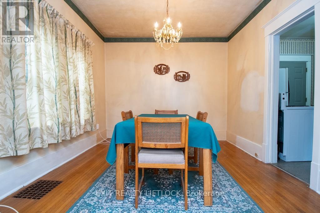 266 Stewart Street, Peterborough Central (North), Ontario  K9J 3M9 - Photo 10 - X12103722