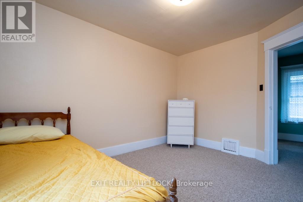 266 Stewart Street, Peterborough Central (North), Ontario  K9J 3M9 - Photo 17 - X12103722