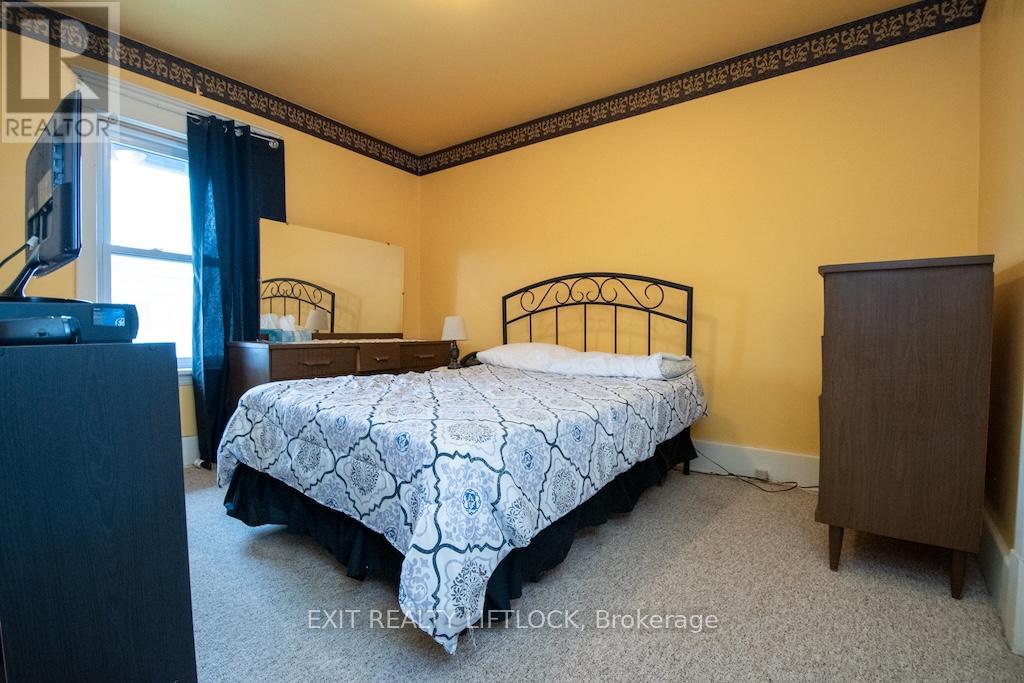 266 Stewart Street, Peterborough Central (North), Ontario  K9J 3M9 - Photo 18 - X12103722