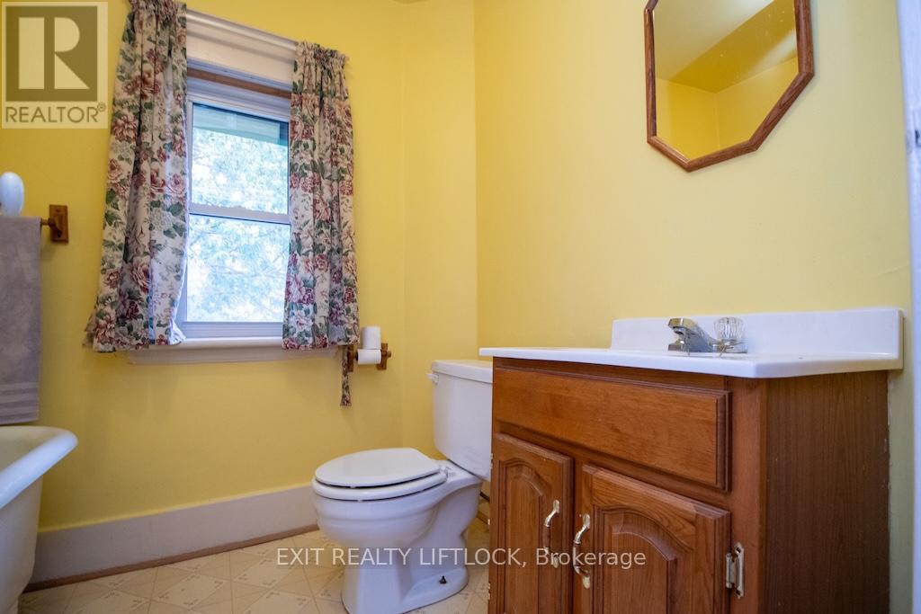 266 Stewart Street, Peterborough Central (North), Ontario  K9J 3M9 - Photo 22 - X12103722