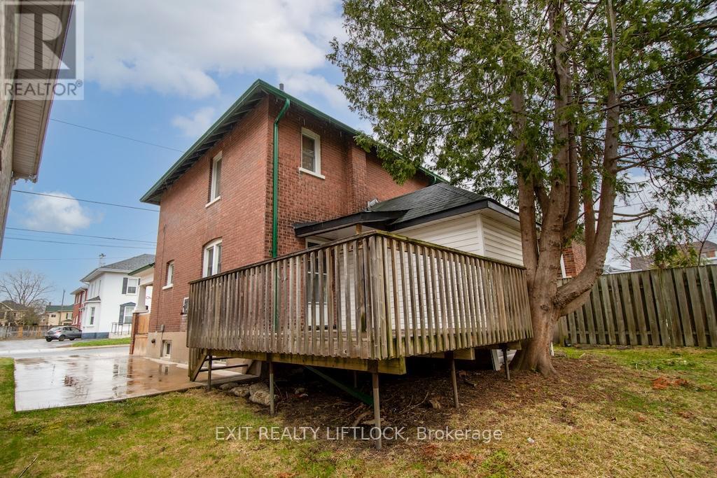 266 Stewart Street, Peterborough Central (North), Ontario  K9J 3M9 - Photo 26 - X12103722