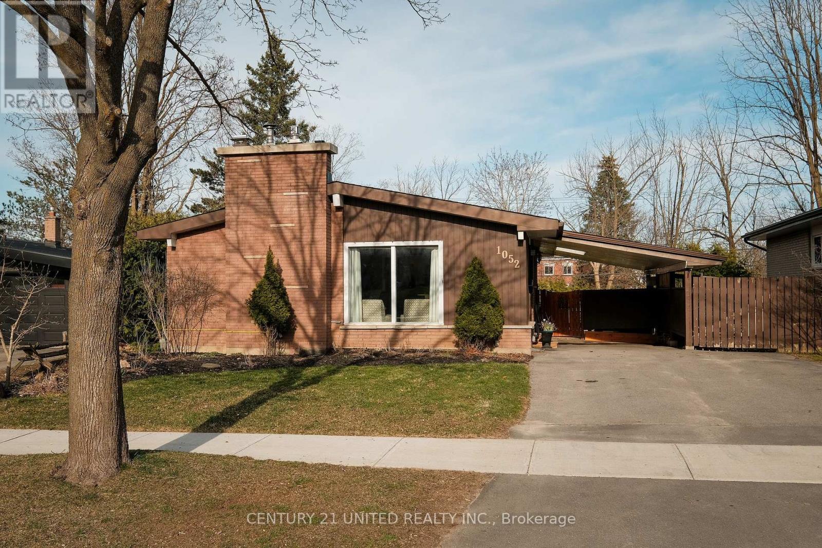 1052 GLENDALE DRIVE, peterborough north (central), Ontario