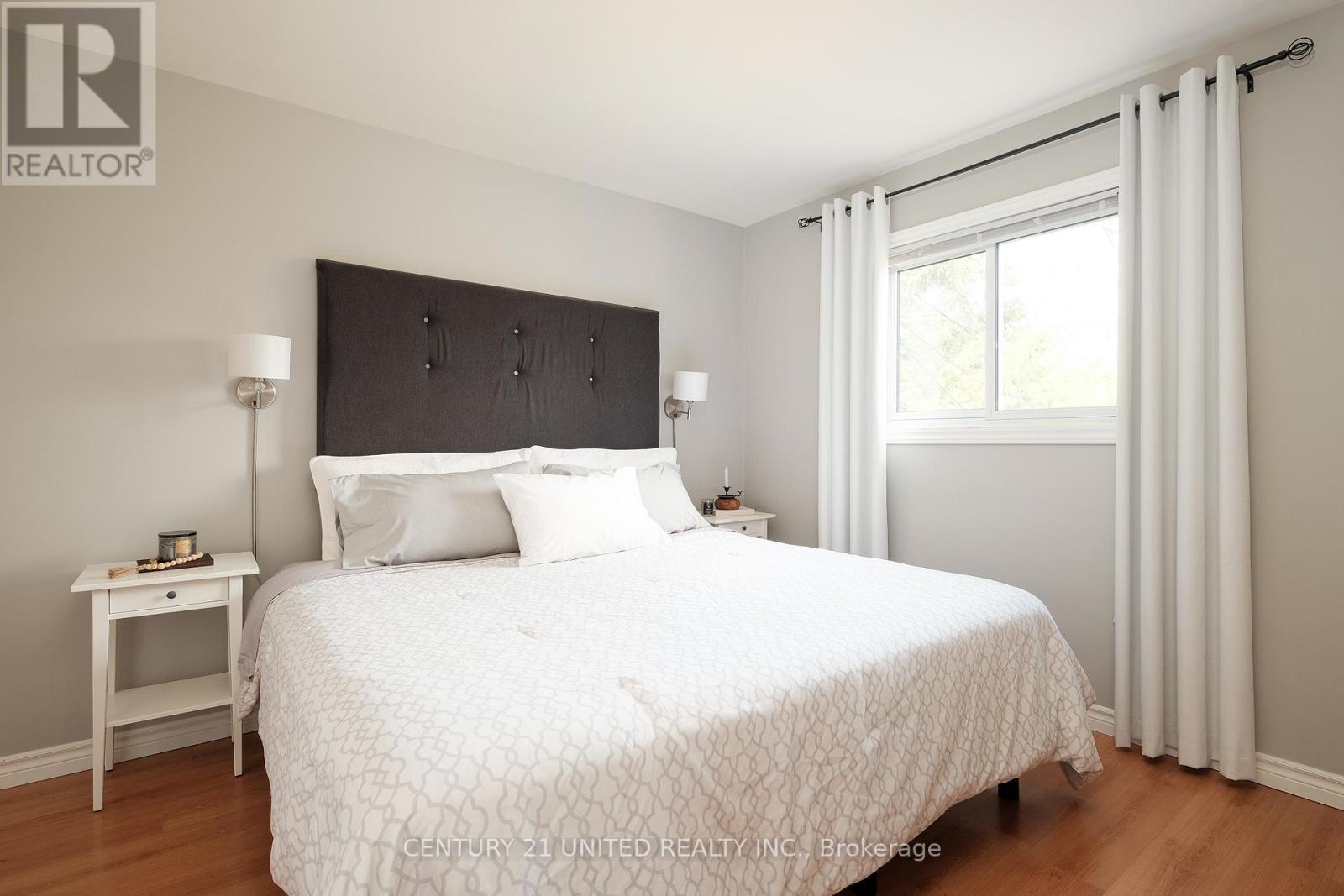 1052 Glendale Drive, Peterborough North (Central), Ontario  K9H 6M4 - Photo 14 - X12103779