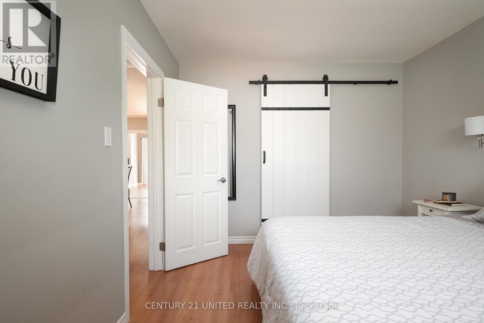 1052 Glendale Drive, Peterborough North (Central), Ontario  K9H 6M4 - Photo 15 - X12103779