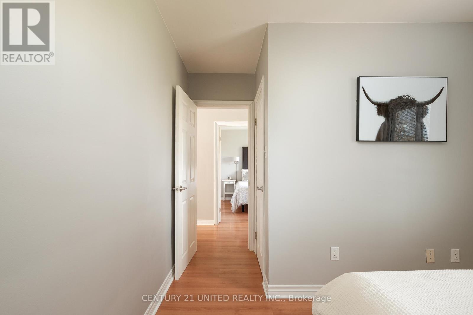 1052 Glendale Drive, Peterborough North (Central), Ontario  K9H 6M4 - Photo 19 - X12103779