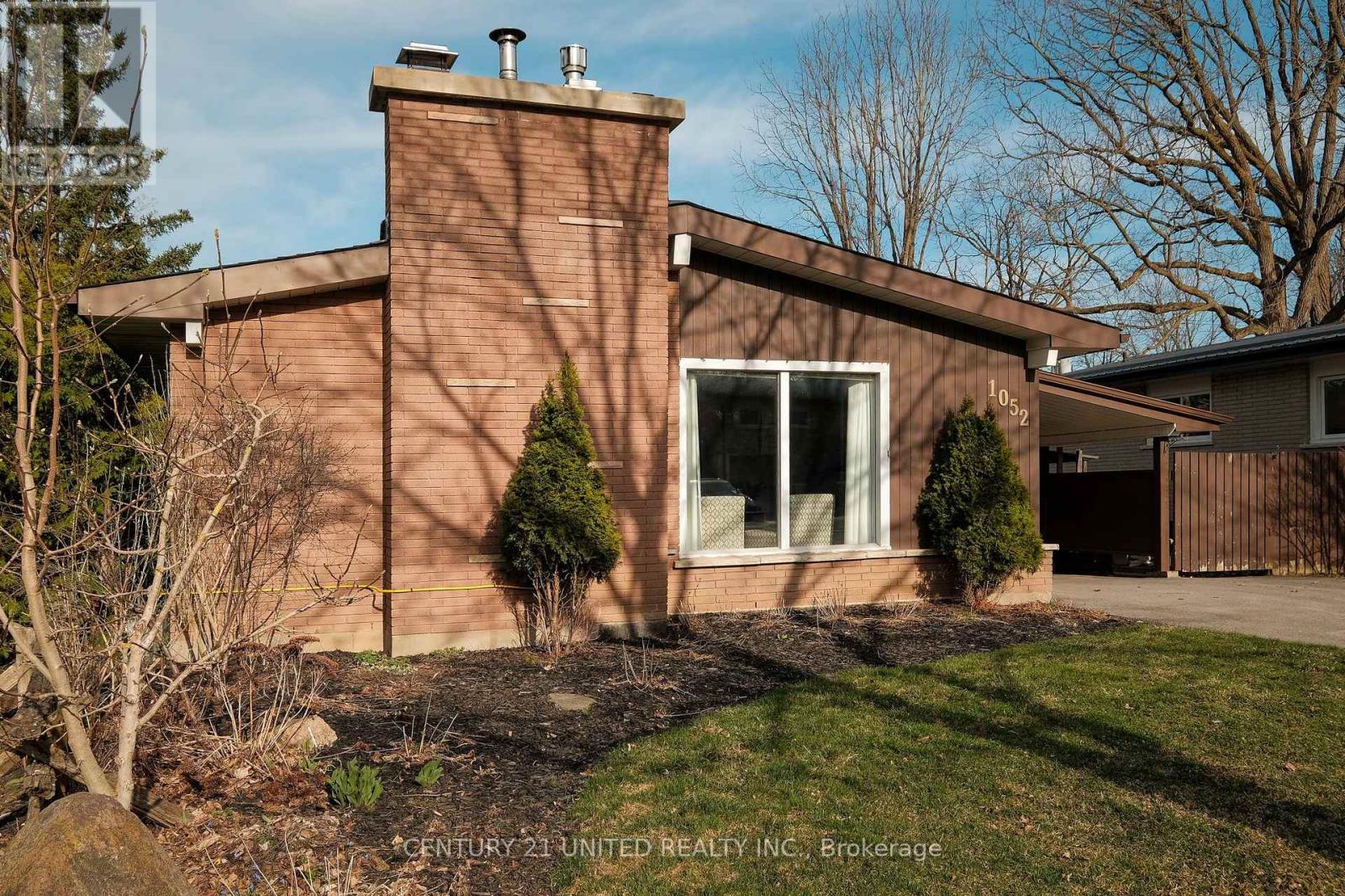 1052 Glendale Drive, Peterborough North (Central), Ontario  K9H 6M4 - Photo 30 - X12103779
