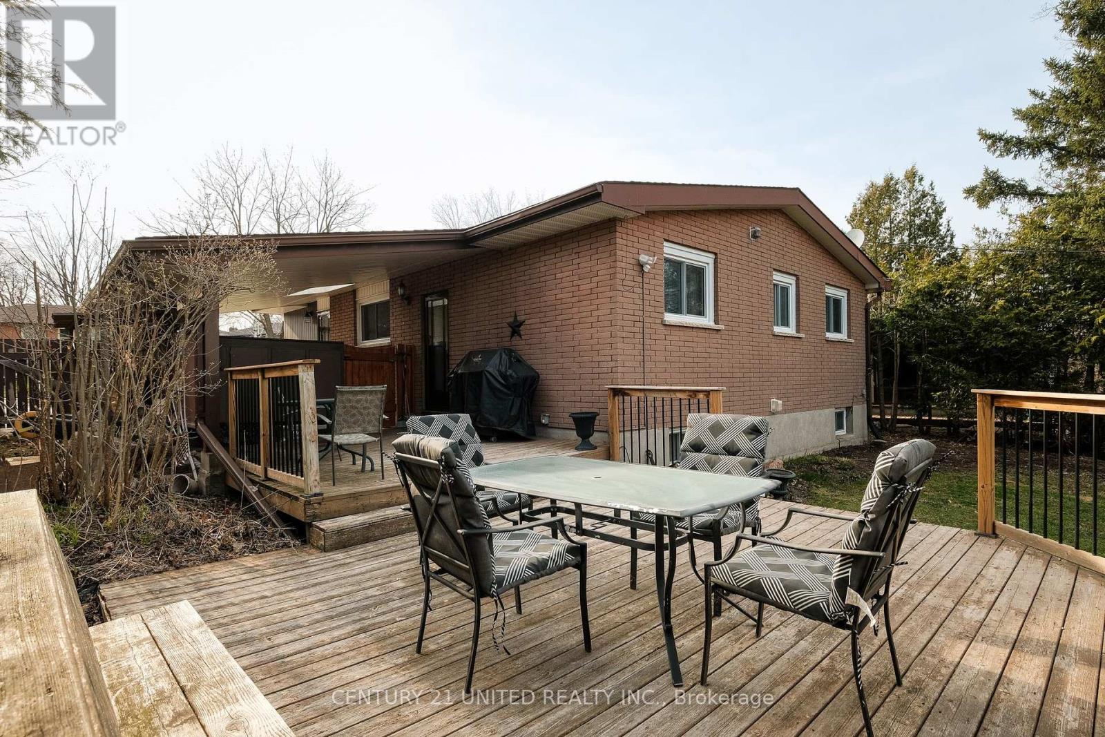 1052 Glendale Drive, Peterborough North (Central), Ontario  K9H 6M4 - Photo 35 - X12103779