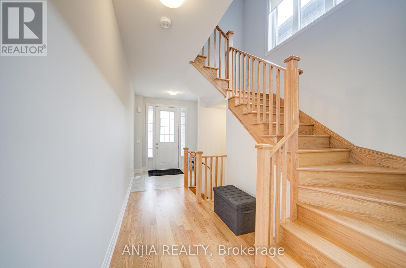 45 Corley Street, Kawartha Lakes (Lindsay), Ontario  K9V 6C2 - Photo 10 - X12103982