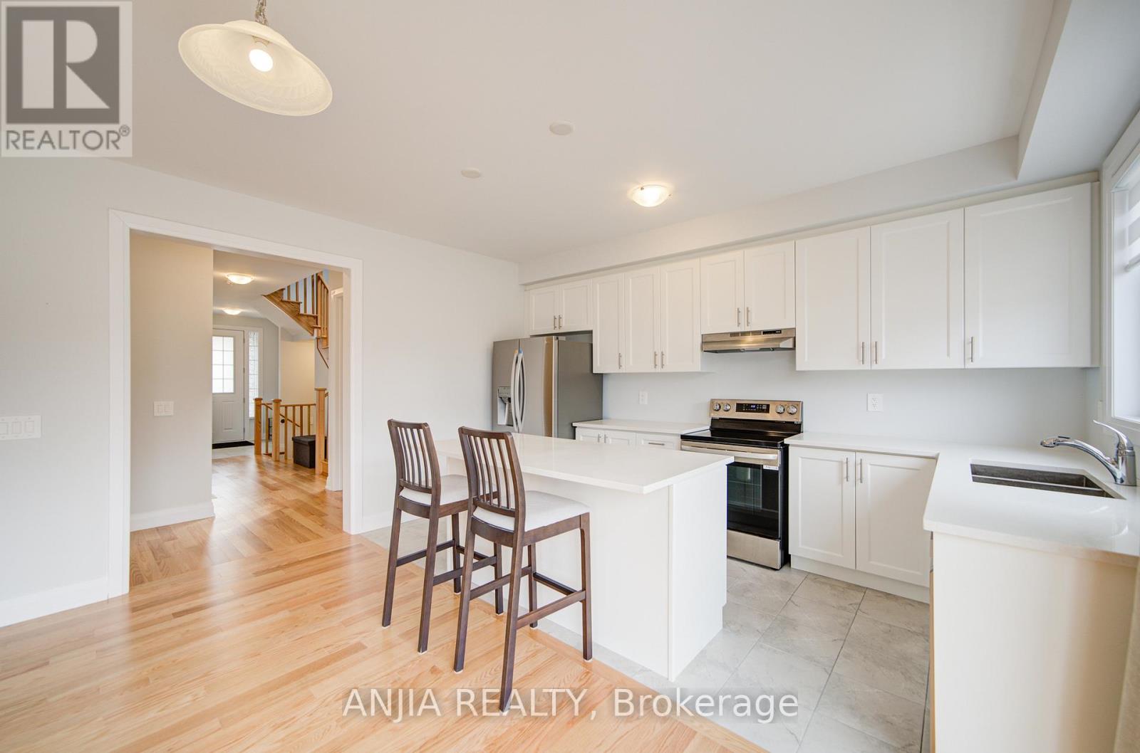 45 Corley Street, Kawartha Lakes (Lindsay), Ontario  K9V 6C2 - Photo 15 - X12103982
