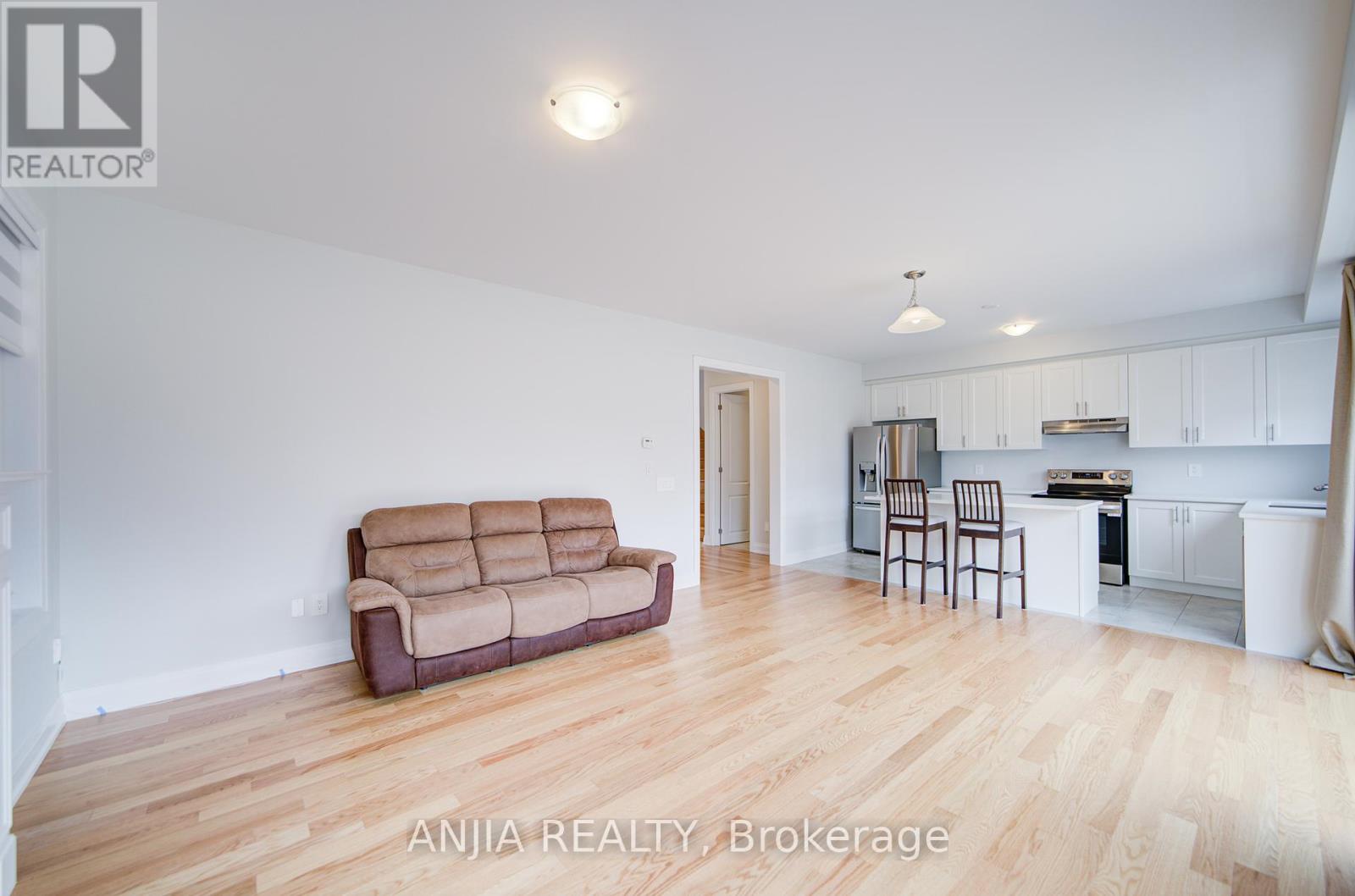 45 Corley Street, Kawartha Lakes (Lindsay), Ontario  K9V 6C2 - Photo 22 - X12103982