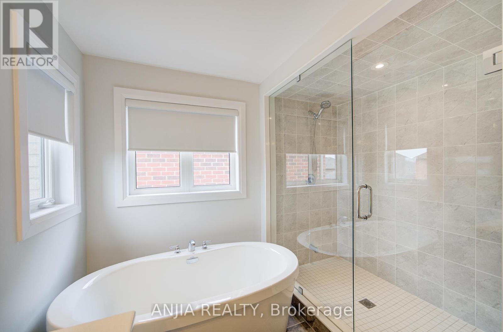 45 Corley Street, Kawartha Lakes (Lindsay), Ontario  K9V 6C2 - Photo 36 - X12103982