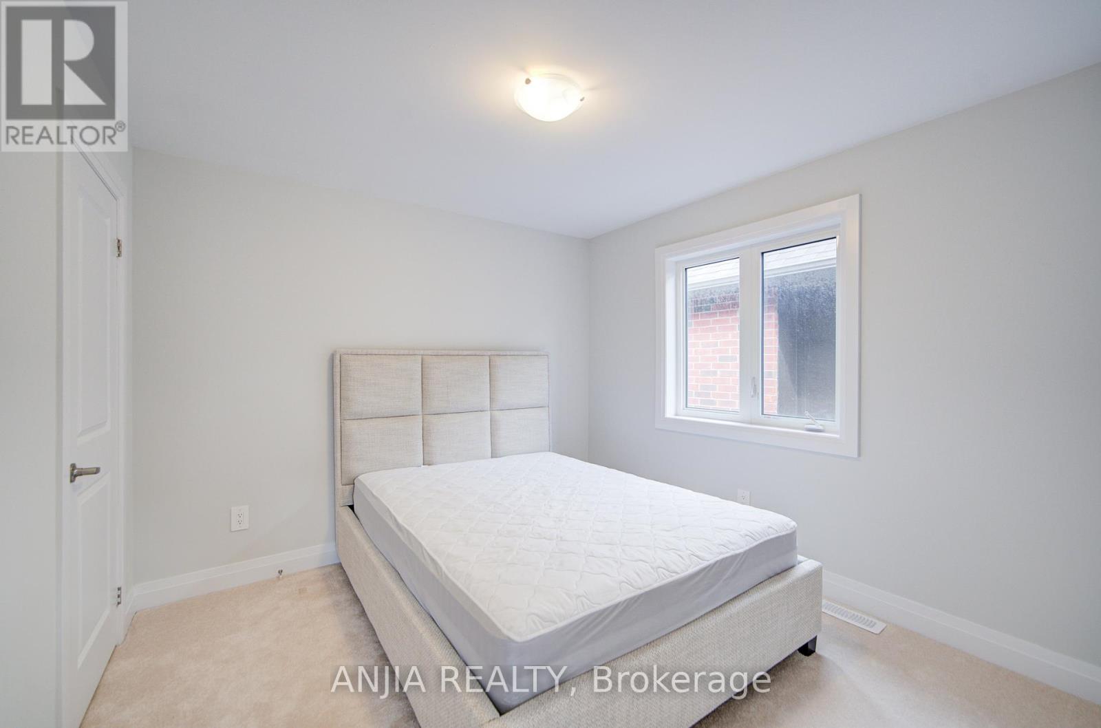 45 Corley Street, Kawartha Lakes (Lindsay), Ontario  K9V 6C2 - Photo 39 - X12103982
