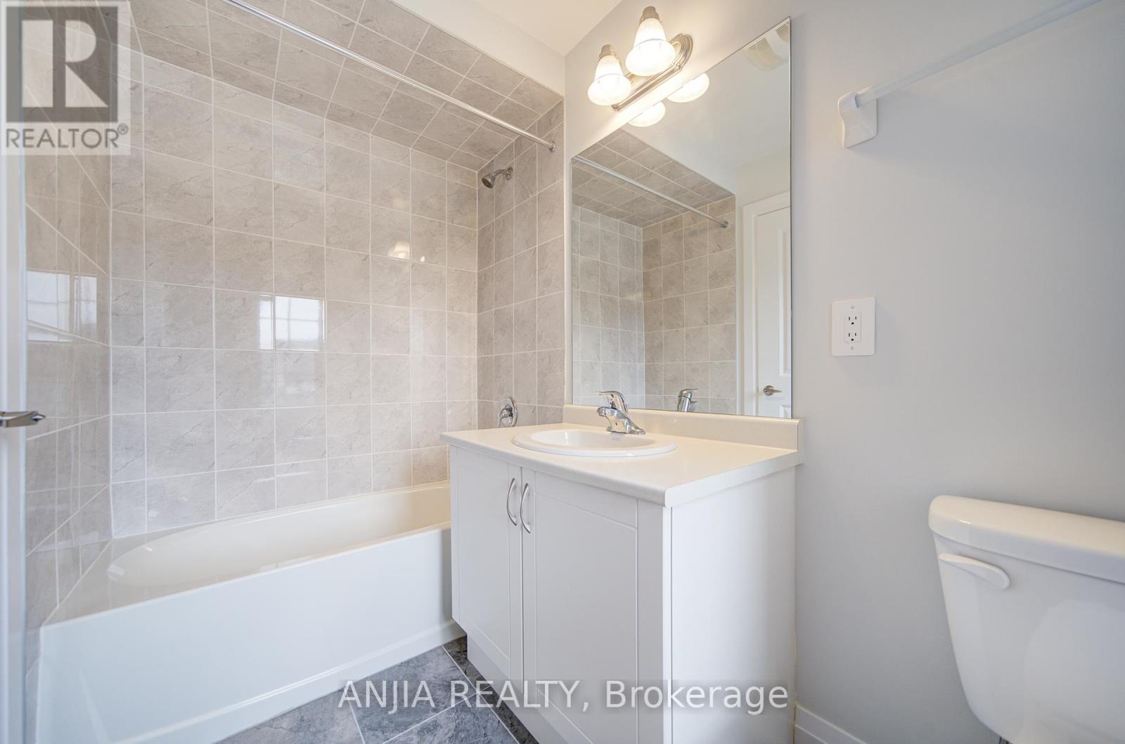 45 Corley Street, Kawartha Lakes (Lindsay), Ontario  K9V 6C2 - Photo 46 - X12103982