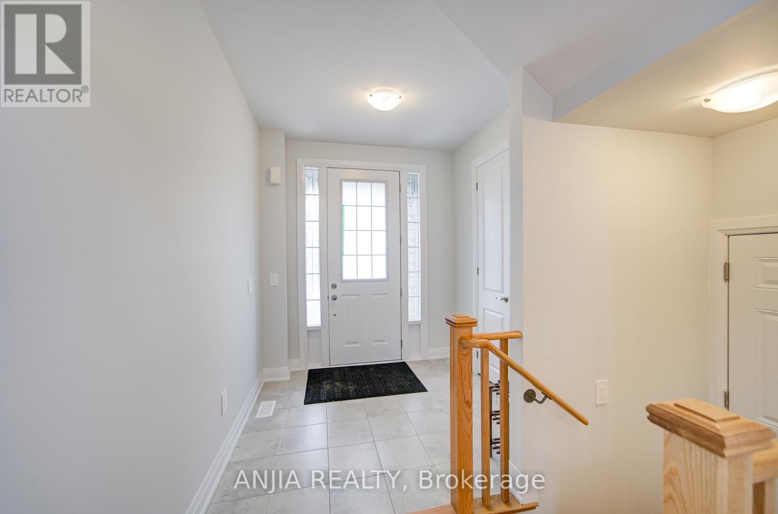 45 Corley Street, Kawartha Lakes (Lindsay), Ontario  K9V 6C2 - Photo 7 - X12103982