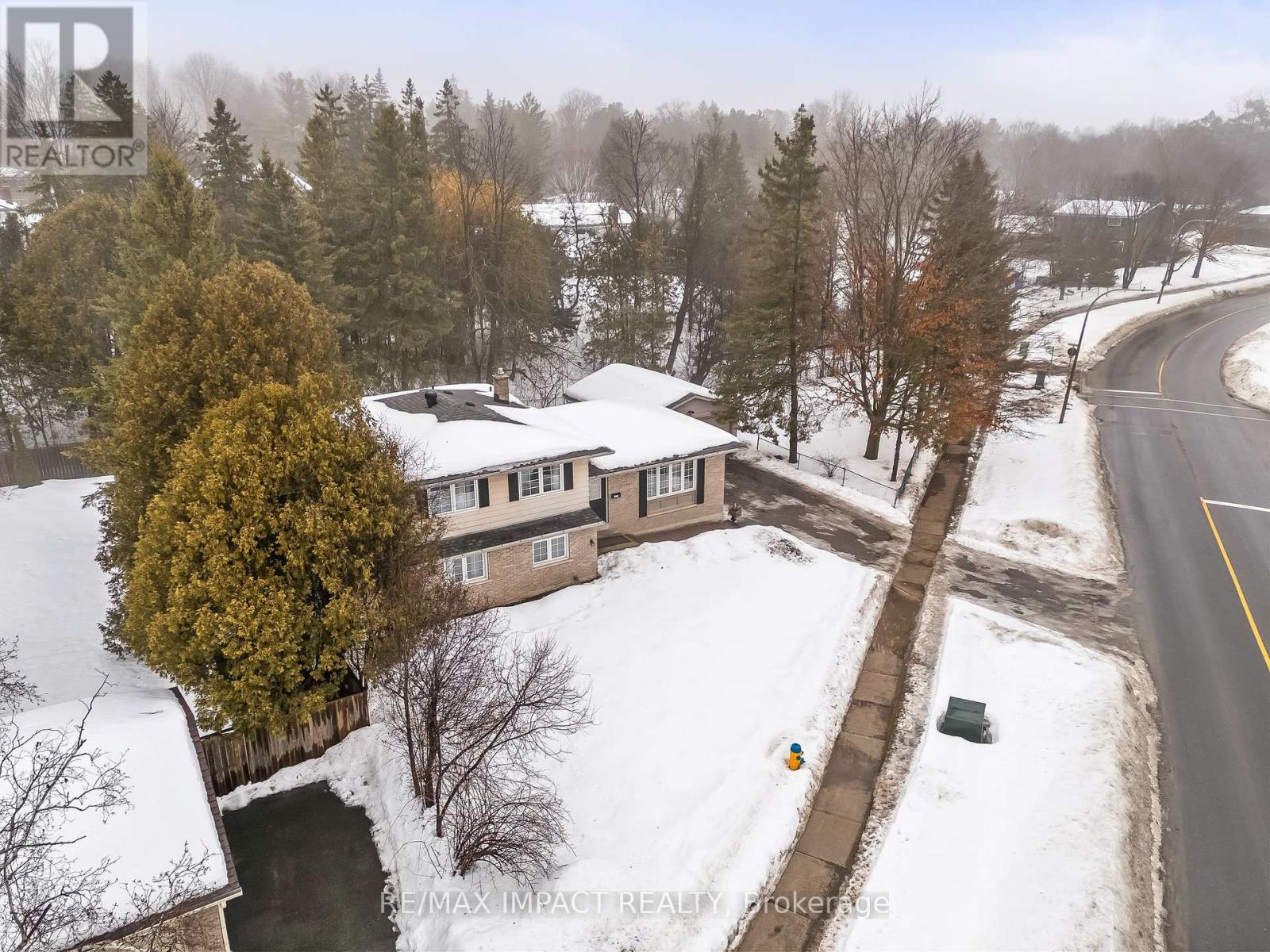 1158 Weller Street, Peterborough West (North), Ontario  K9J 7M8 - Photo 2 - X12104060