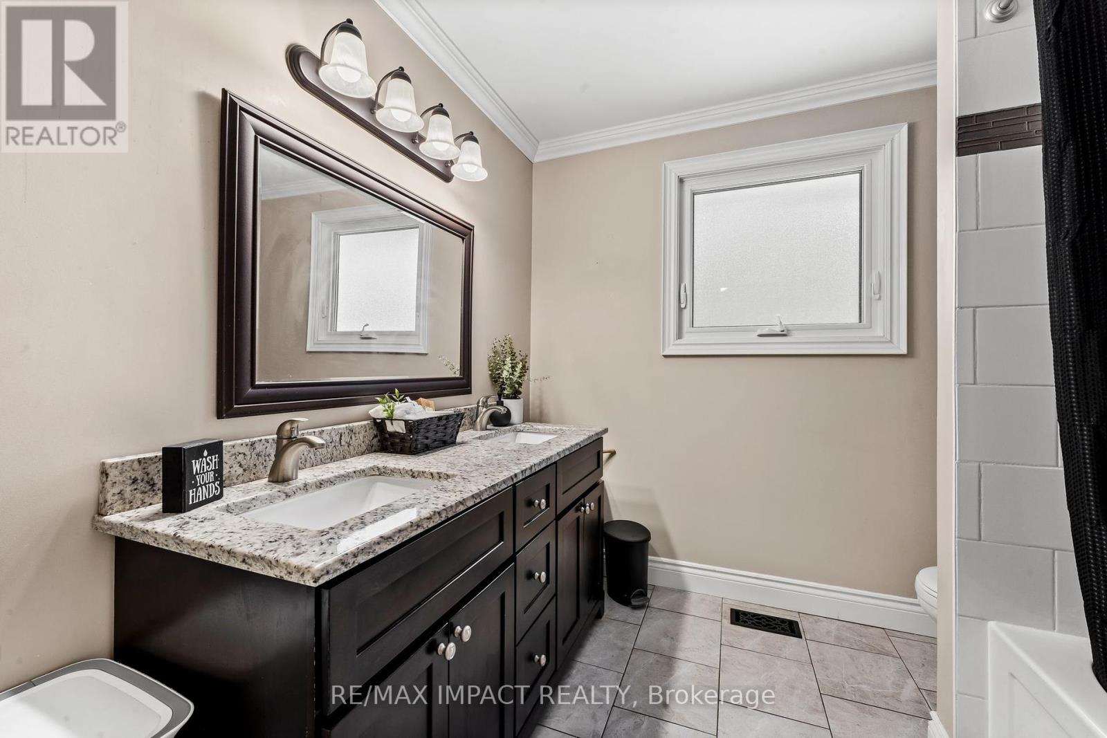 1158 Weller Street, Peterborough West (North), Ontario  K9J 7M8 - Photo 24 - X12104060