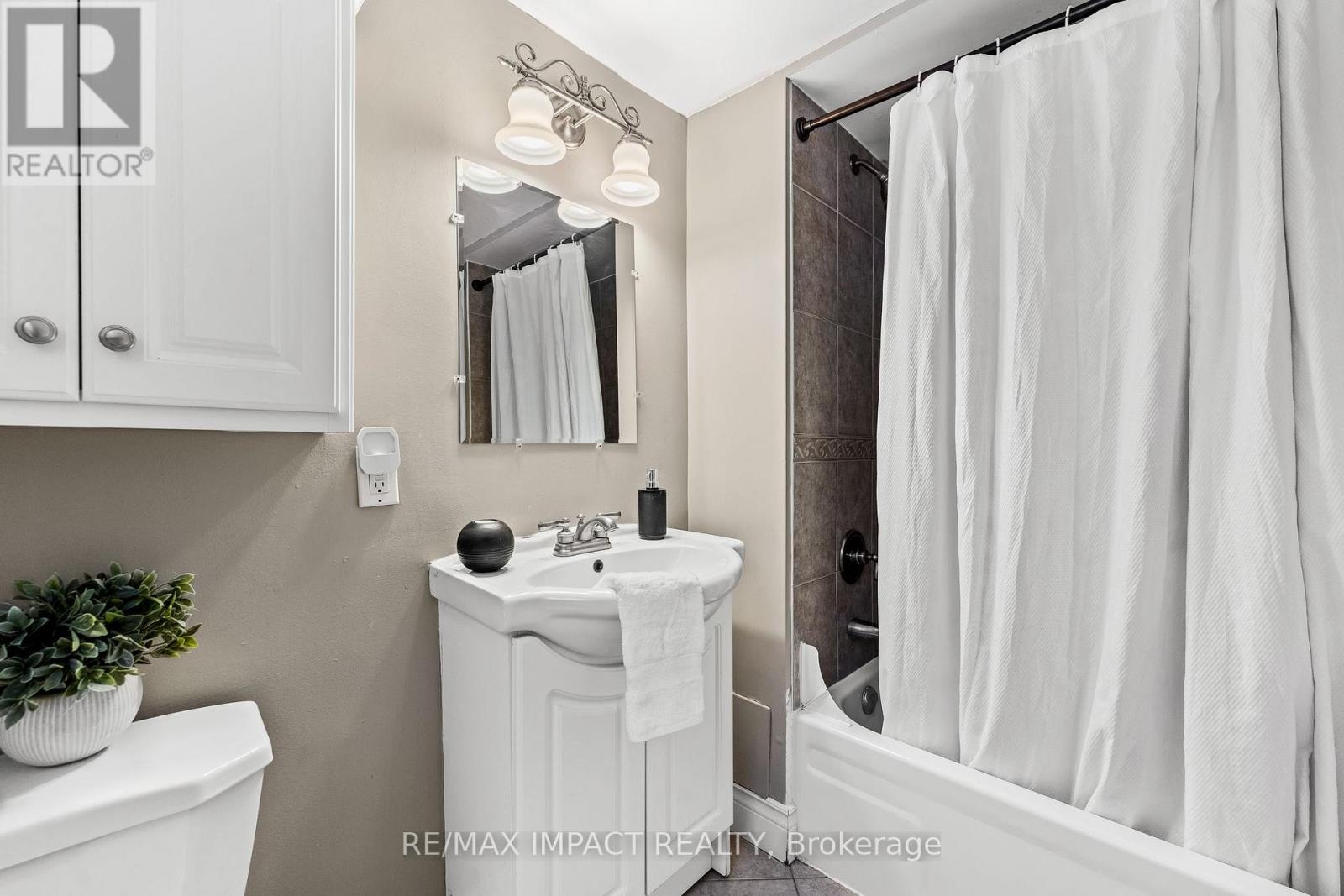 1158 Weller Street, Peterborough West (North), Ontario  K9J 7M8 - Photo 26 - X12104060