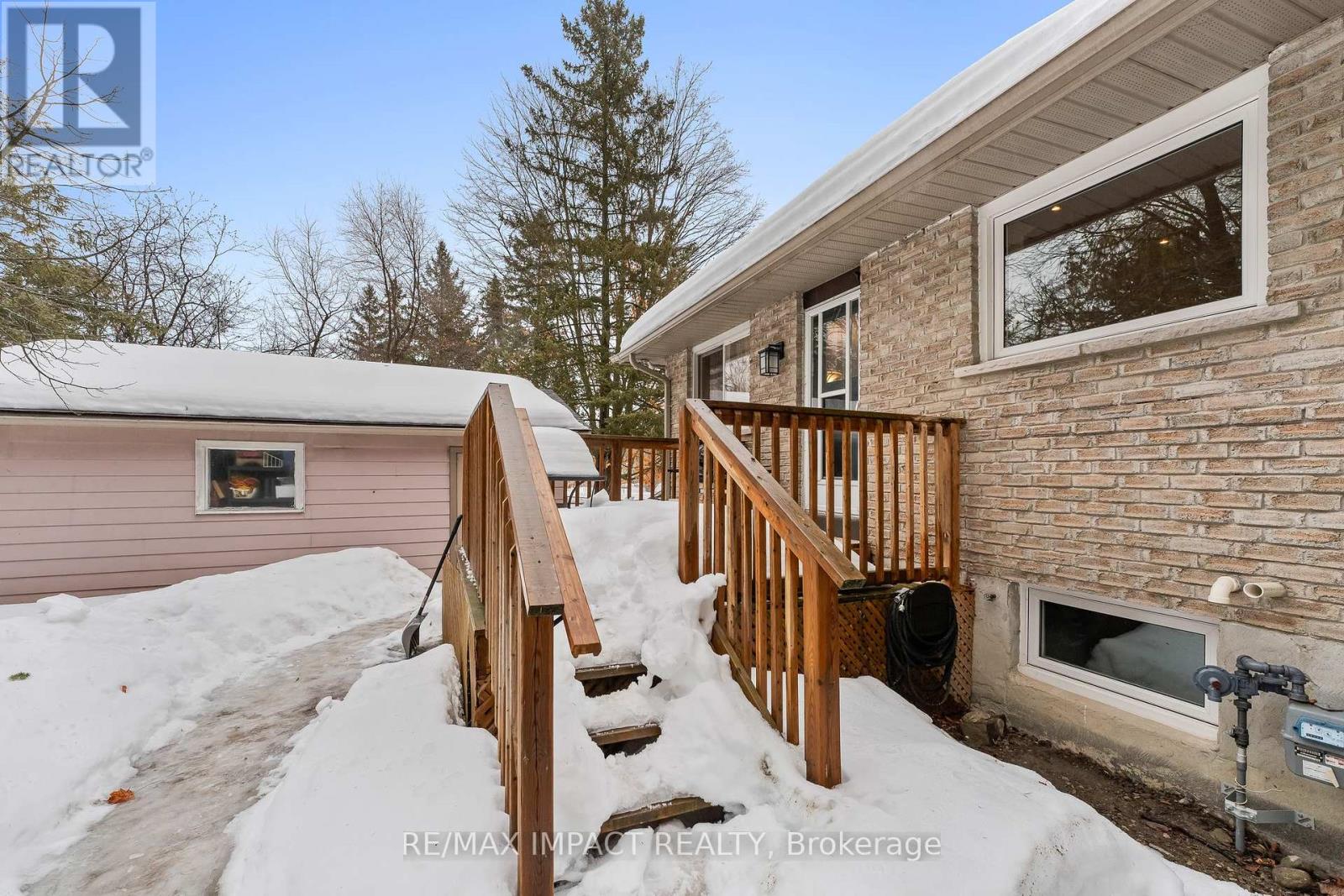 1158 Weller Street, Peterborough West (North), Ontario  K9J 7M8 - Photo 38 - X12104060