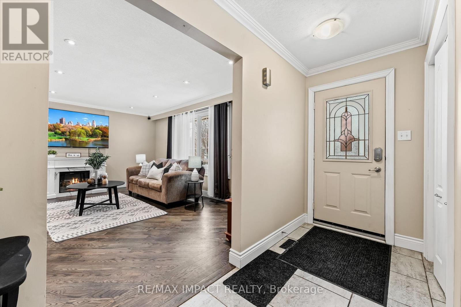 1158 Weller Street, Peterborough West (North), Ontario  K9J 7M8 - Photo 7 - X12104060
